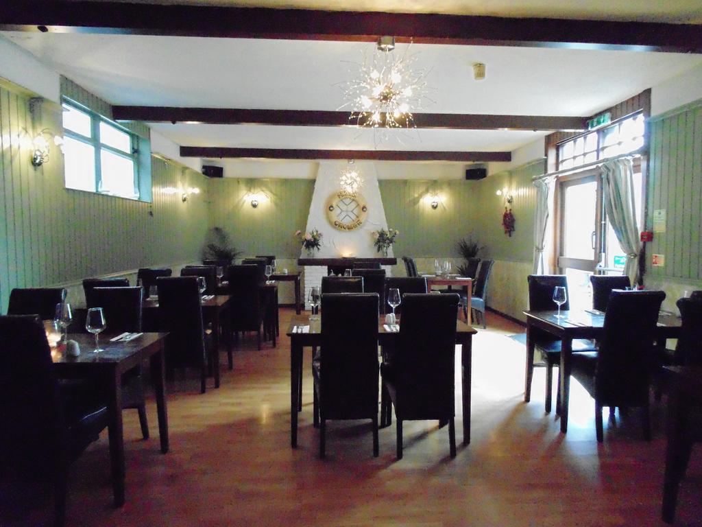 Cedar Inn Edimburgo Esterno foto