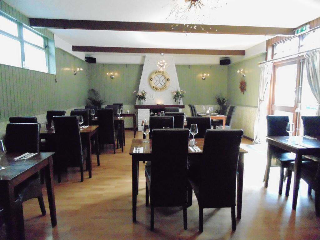 Cedar Inn Edimburgo Esterno foto