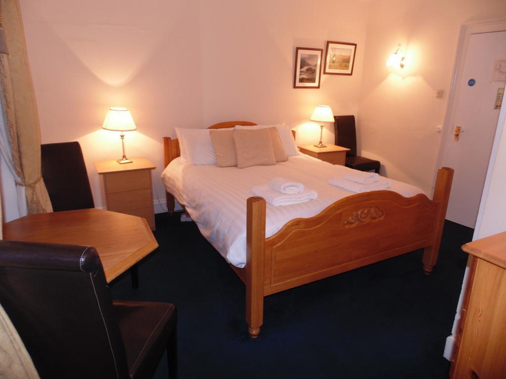 Cedar Inn Edimburgo Esterno foto