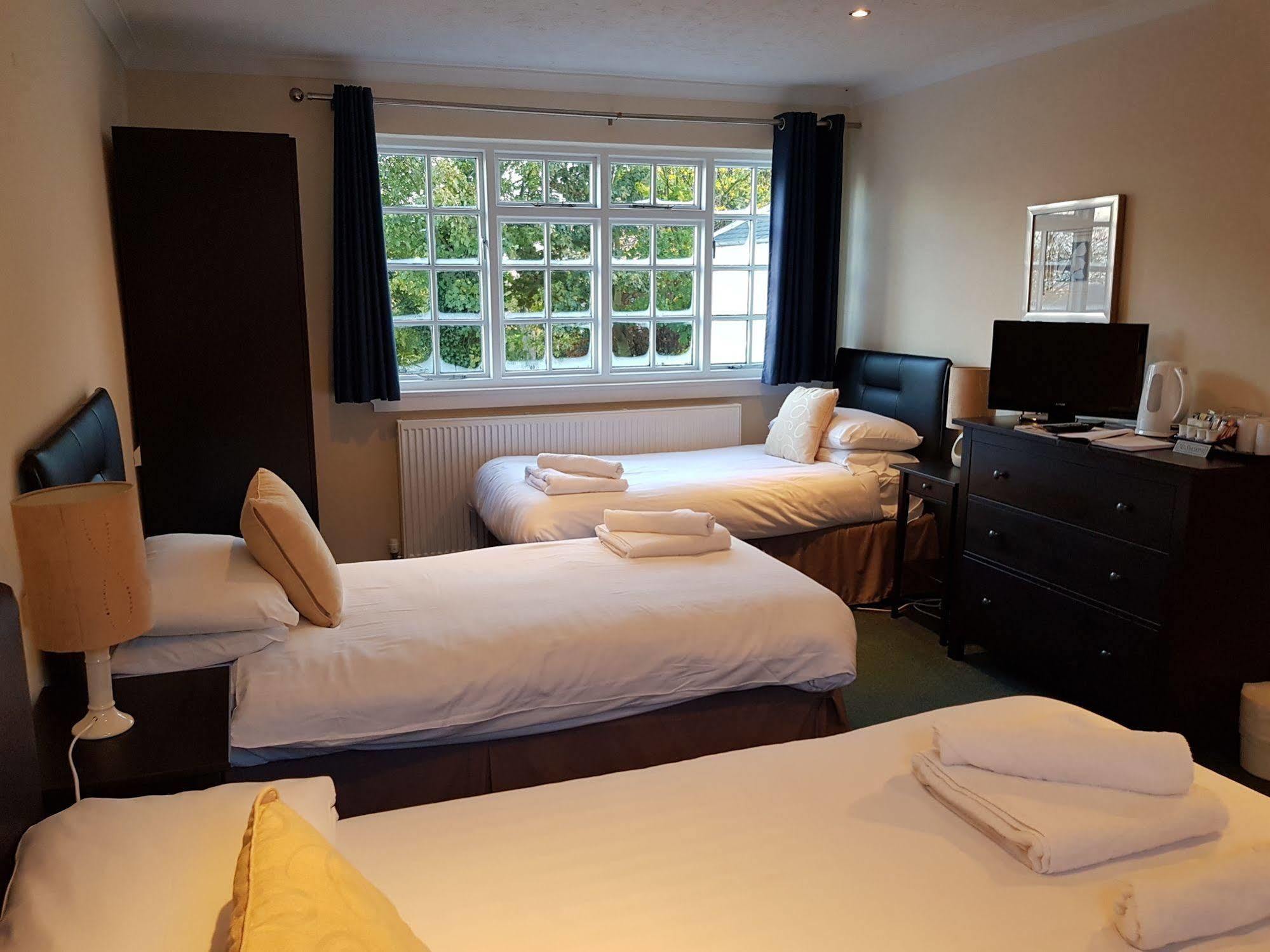 Cedar Inn Edimburgo Esterno foto