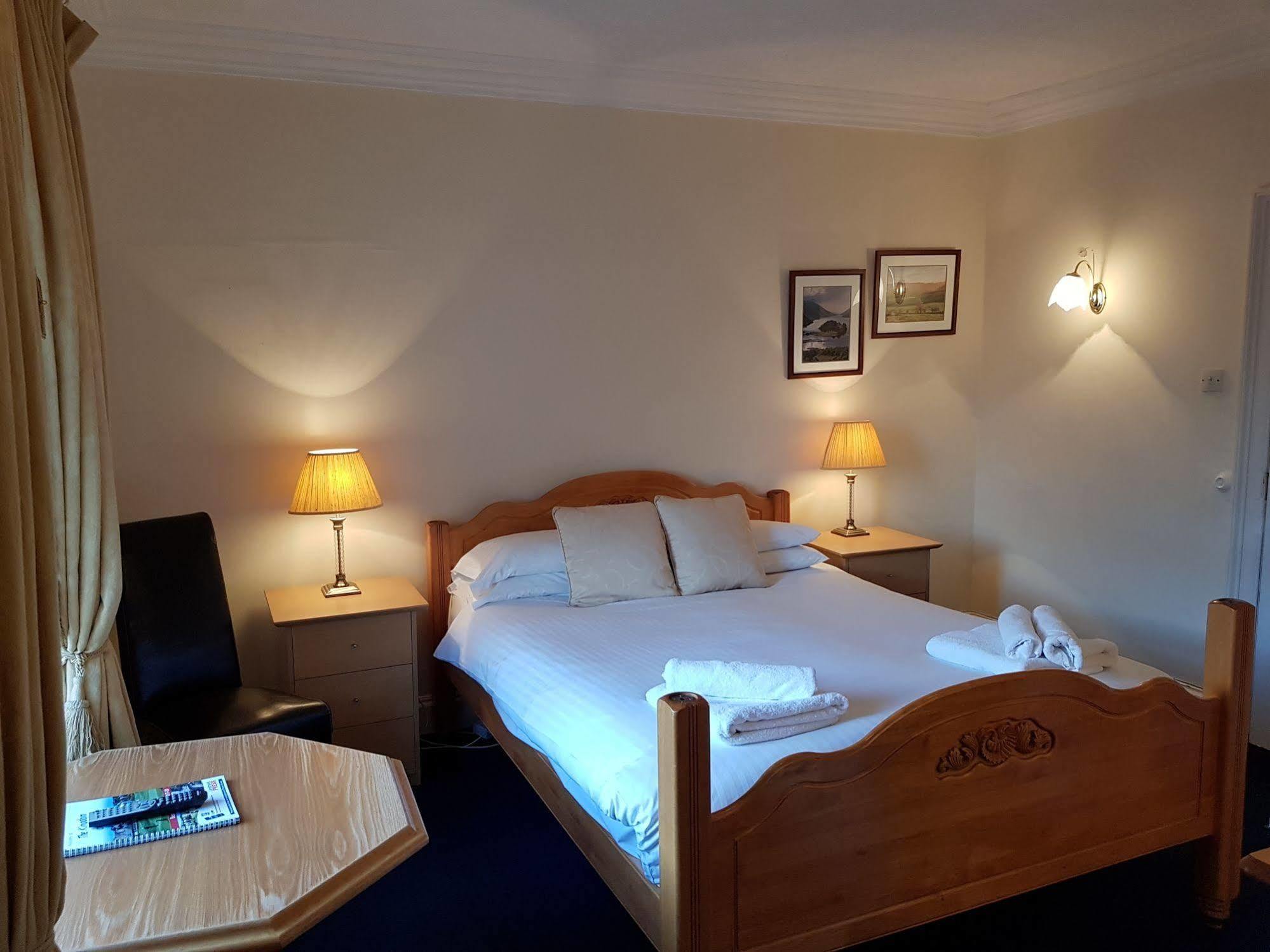 Cedar Inn Edimburgo Esterno foto